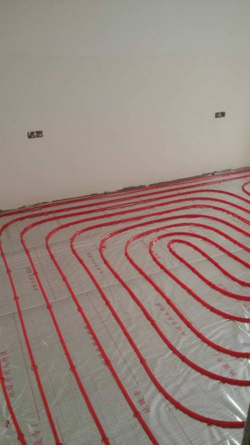 ���̰���