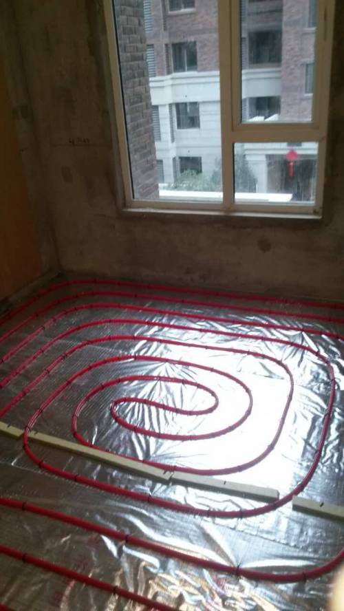 ���̰���